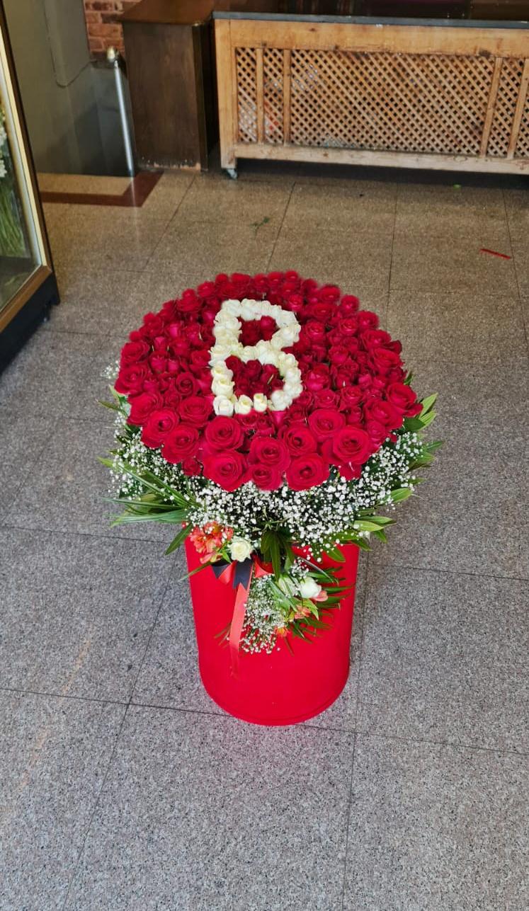 ÖZEL HARF 101 ROSE KIRMIZI DEV KUTUDA